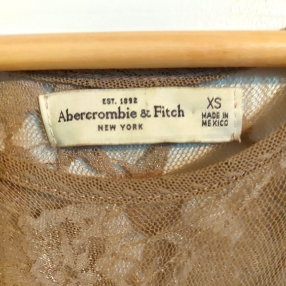 Abercrombie & Fitch sheer lace top - Picture 3 of 4